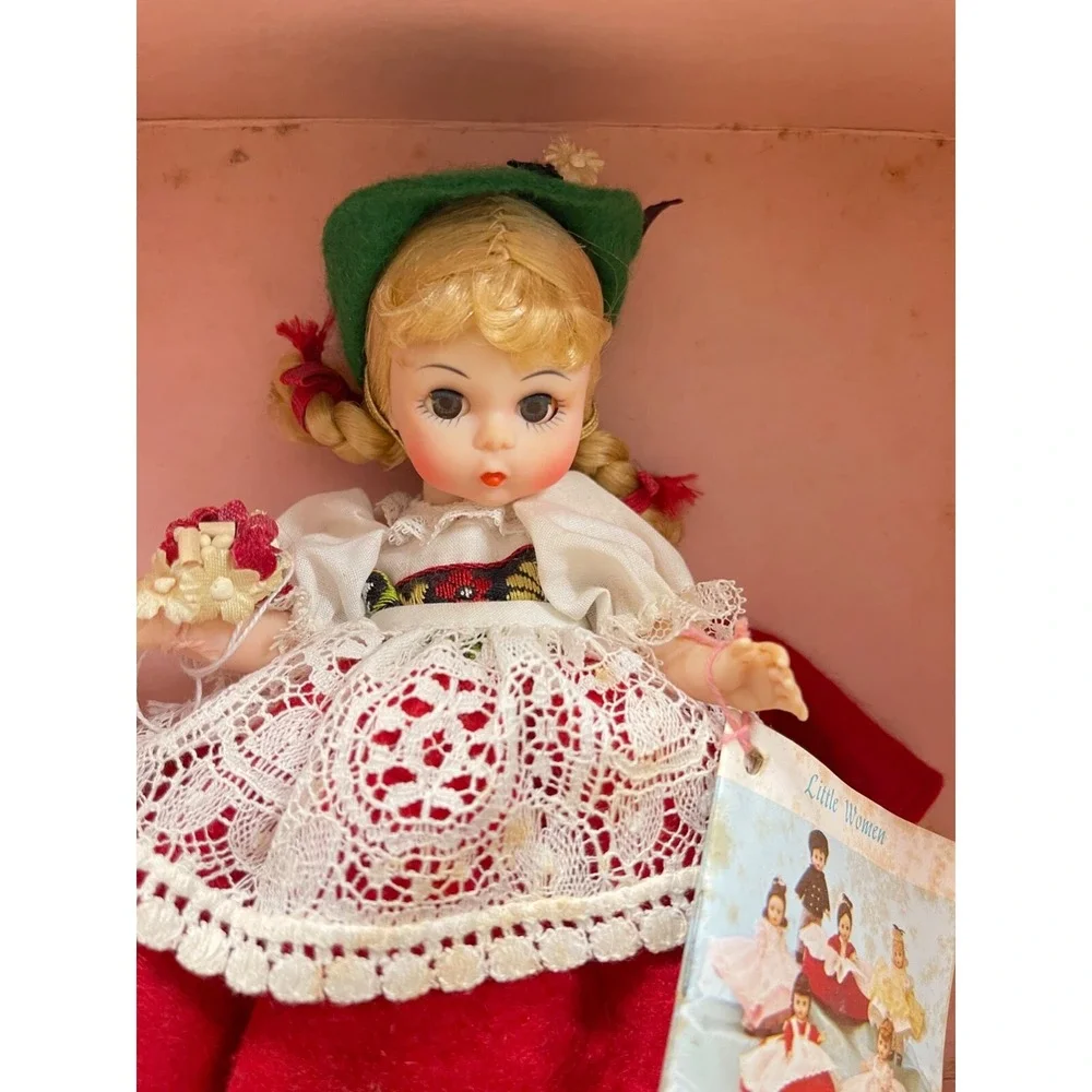 Madame Alexander 8